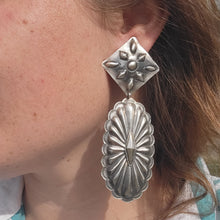 Load image into Gallery viewer, The Katherine Conchos
