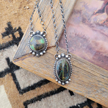 Load image into Gallery viewer, The June Necklace