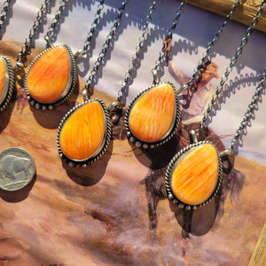 The Duluth Spiny Necklace - Orange