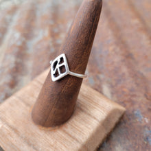 Load image into Gallery viewer, Custom  Brand Ring - Sz 7