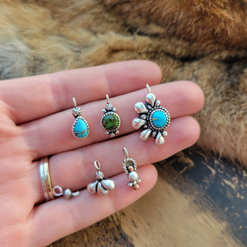 Charms ×6