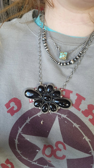 Jolie Onyx Cluster