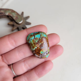 The Lexis Cabochon