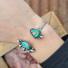 Load image into Gallery viewer, Jerdan Cluster Cuff - Sonoran Gold