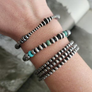 Graduated Saucer Pearl Bracelet - Stretch