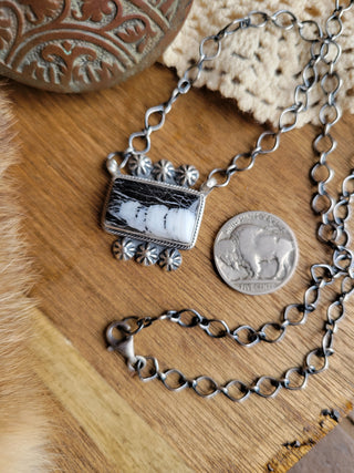 The Maverick Bar Necklace - White Buffalo