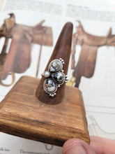 Load image into Gallery viewer, The Khloe Ring