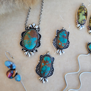 The Caitlin Bridal Necklace