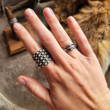 Load image into Gallery viewer, The Vera Ring