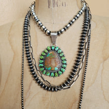 Load image into Gallery viewer, The Collinsville Cluster Pendant