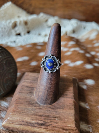 The Ramsey Flower Ring - Sz 8 - Lapis