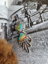 Load image into Gallery viewer, The Lauren Pendant
