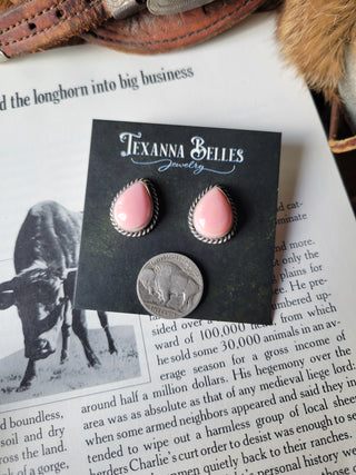 The Sage Studs - Pink Conch