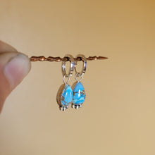 Load image into Gallery viewer, Golden Hills Huggie Hoops