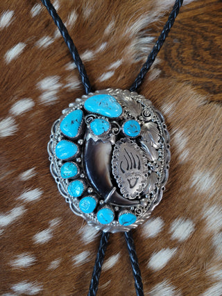 The Wildrose Bear Claw Bolo