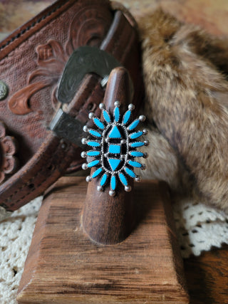 The Elsworth Needlepoint Cluster Ring - Sz 6.5