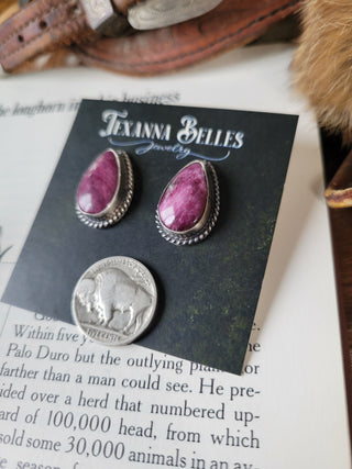 The Longhorn Studs - Purple Spiny