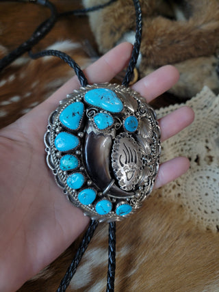 The Wildrose Bear Claw Bolo