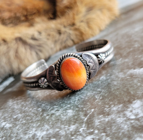 Spiny Oyster Cuff