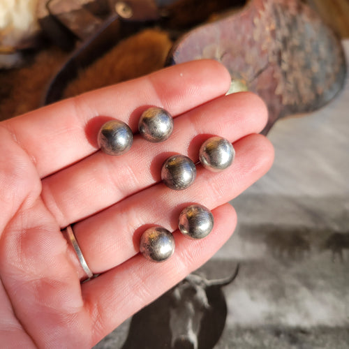 The Emily Pearl Studs - 10mm