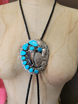 The Wildrose Bear Claw Bolo