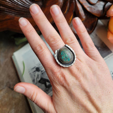 Load image into Gallery viewer, The Estelle Horse Shoe Ring - Sz 9.5