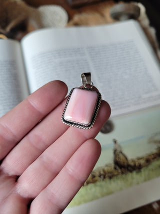 The Harriet Rectangle Pendant - Pink Conch