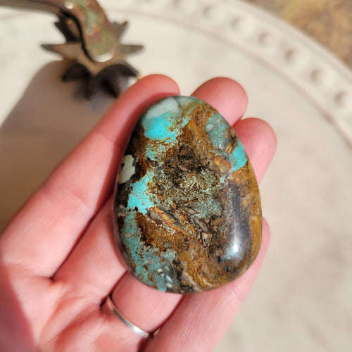 The Gil Cabochon