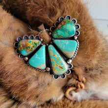 Load image into Gallery viewer, The Lauren Half Cluster Pendant