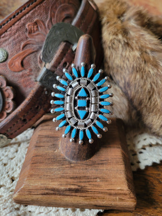 The Westlyn Needlepoint Cluster Ring - Sz 8.75
