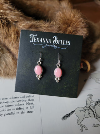The Jolie Dangles - Pink Conch Shell