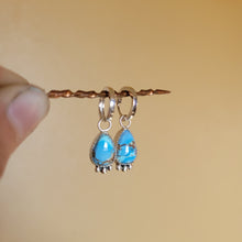 Load image into Gallery viewer, Golden Hills Huggie Hoops