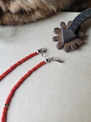 The Hondo Necklace - Coral