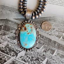 Load image into Gallery viewer, The Audrey Pendant