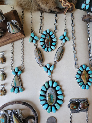 The Dominic Cluster Lariat Set - Royston Ribbon & Carico Lake