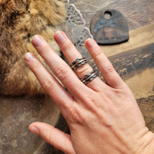 Load image into Gallery viewer, The Vera Ring