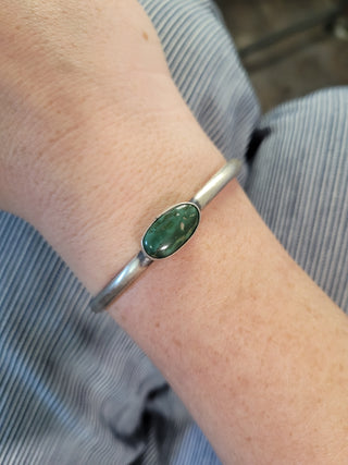 Donna - green cuff