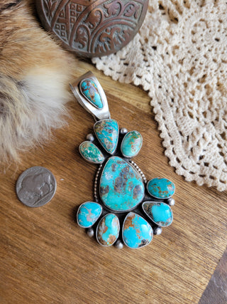 The Cecilia Cluster Pendant