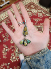 Load image into Gallery viewer, Giraffe Pendant