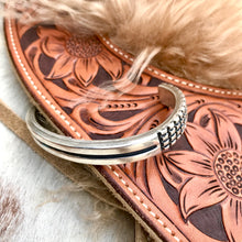 Load image into Gallery viewer, Clay Bird Cuff - HEAVY